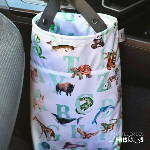 Car Garbage Bag – Animal ABCs (Green) (French only)